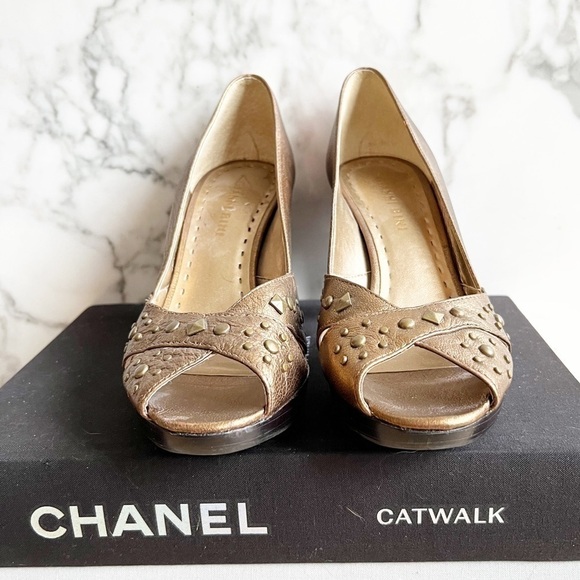 Gianni Bini Metallic Studded heels - Picture 7 of 8